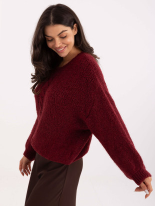 Burgundy sweater with round neckline and puff sleeves