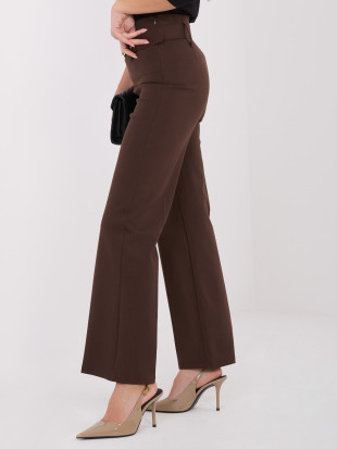 Elegant brown straight-leg trousers with belt and high waist