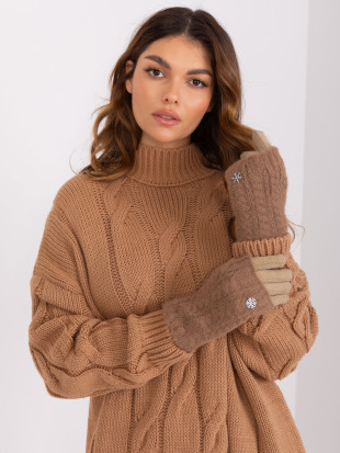 Beige Gloves with Smooth Pattern