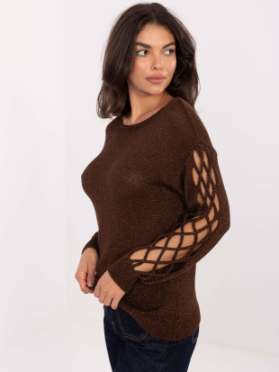 Elegant brown sweater with round neckline