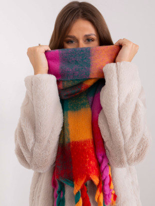 Elegant scarf in dark green color